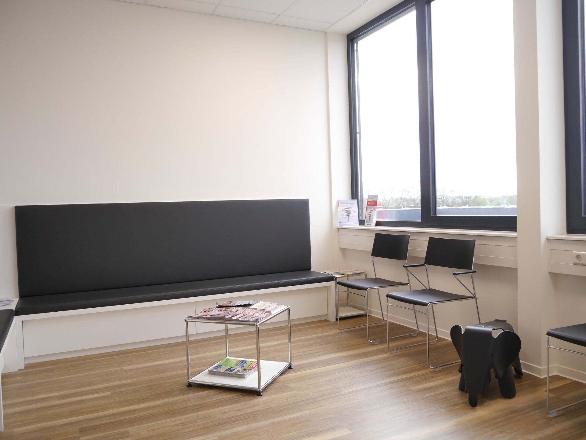 Wartebereich Praxis Viktoria Steinhauser