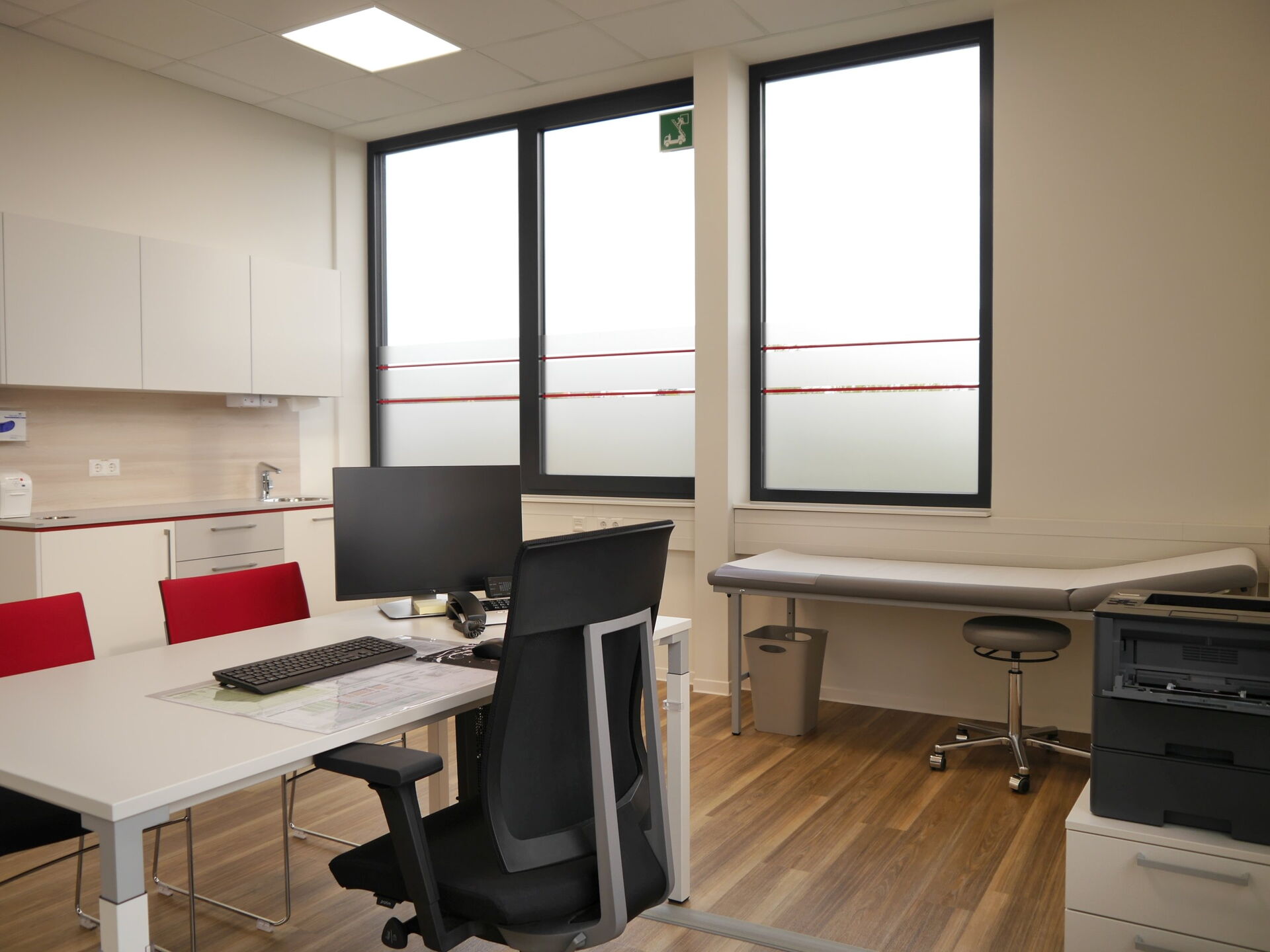 Behandlungszimmer einer Hausarztpraxis